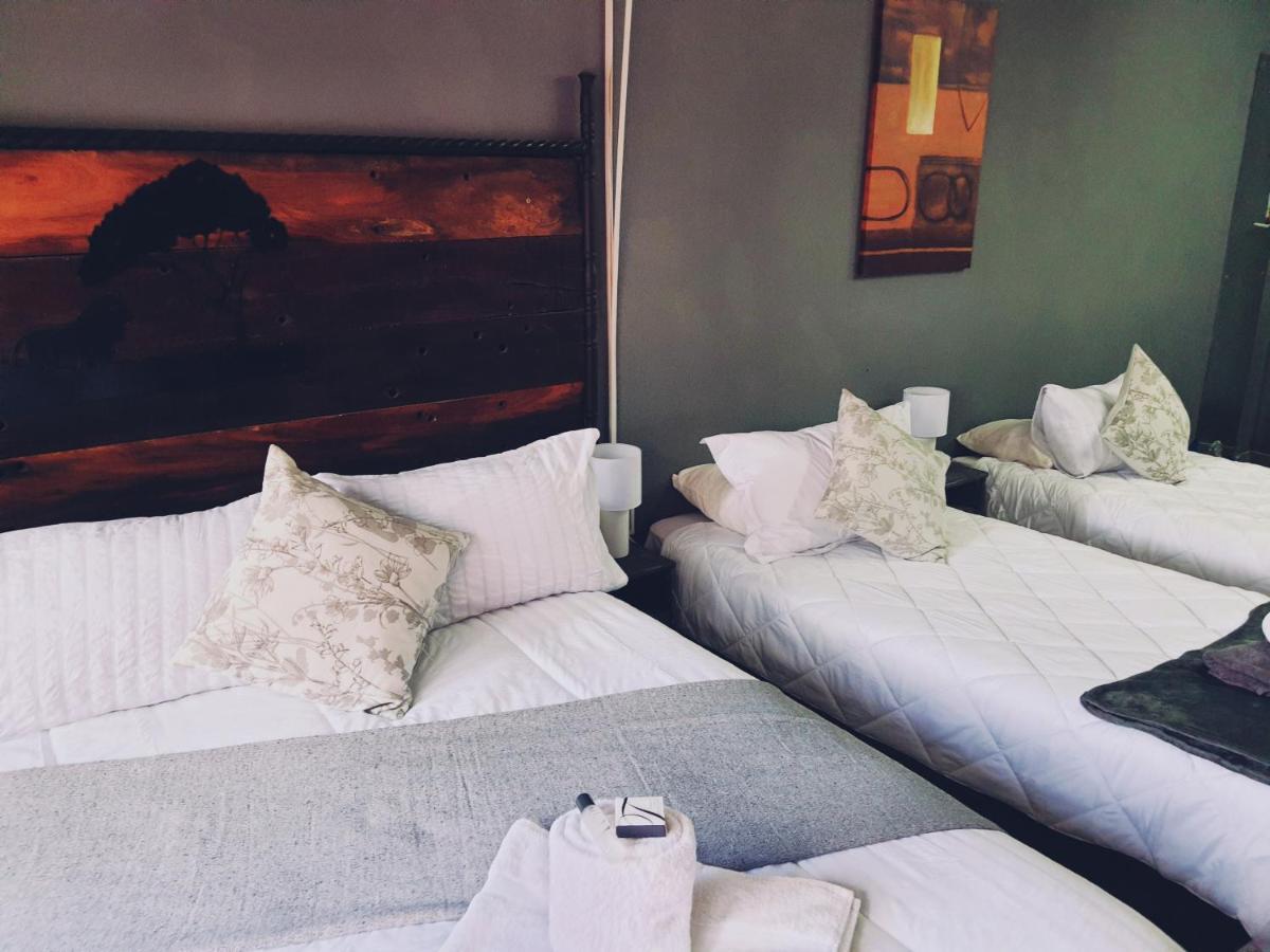 Ay Jay'S Guesthouse Bloemfontein Bagian luar foto