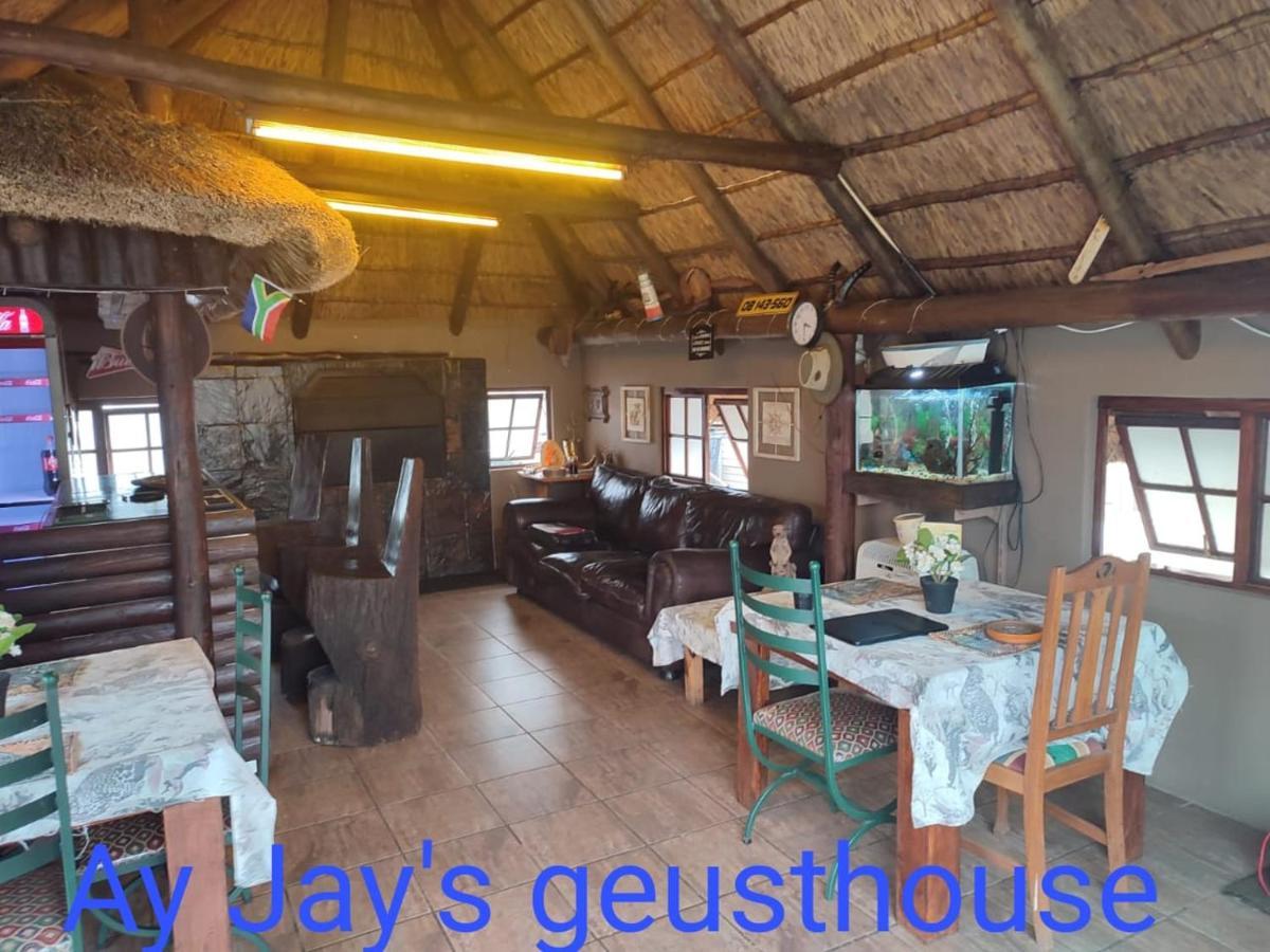 Ay Jay'S Guesthouse Bloemfontein Bagian luar foto